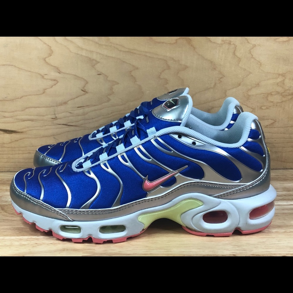 NEW Nike Wmns Air Max Plus “Ultraman” - Picture 3 of 14